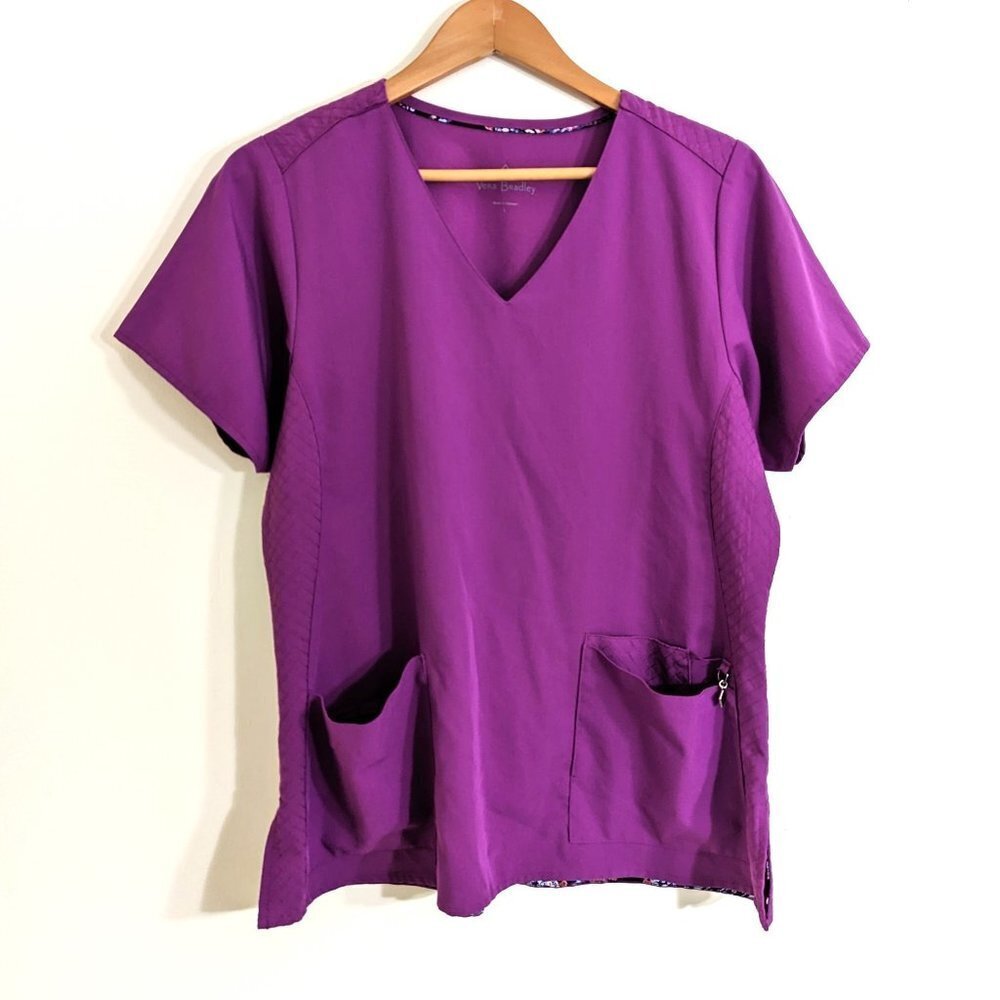Like New Vera‎ Bradley V Neck Scrub Top Size L